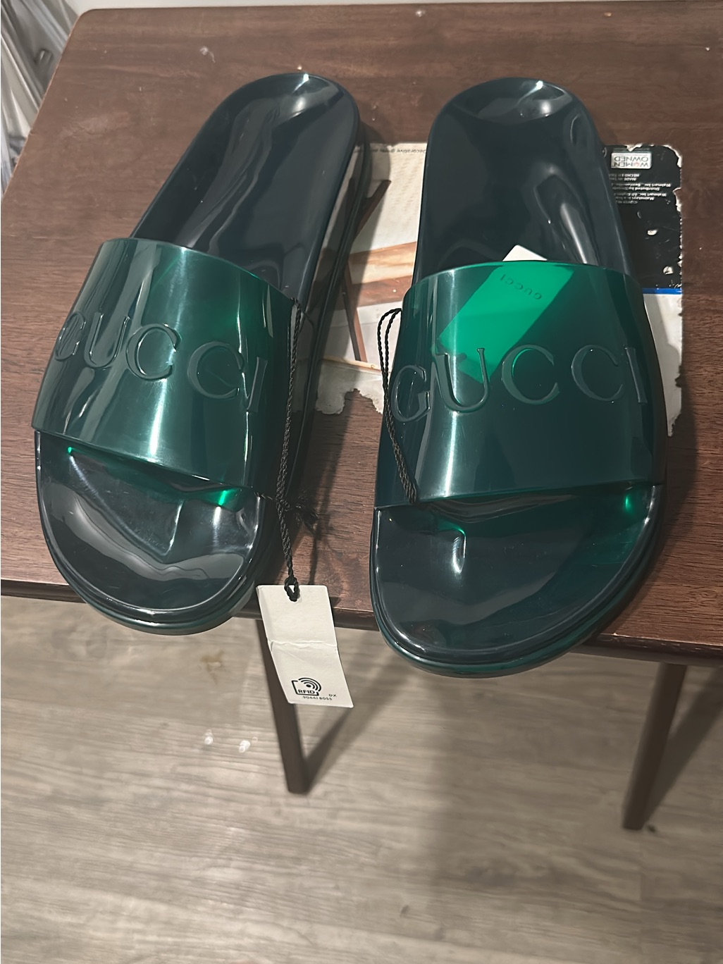 Gucci Emerald Green Glossy Logo Slides